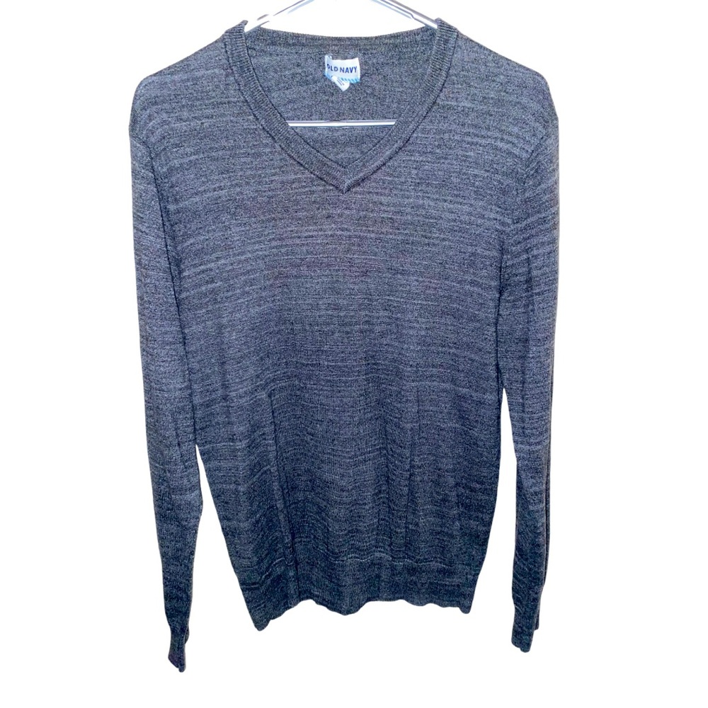 Old navy sweater. Size medium.